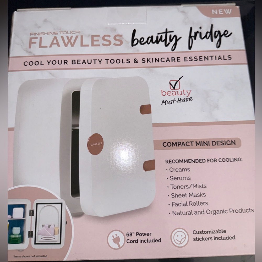 FlAWLESS Flawless Beauty Fridge - White and Pink